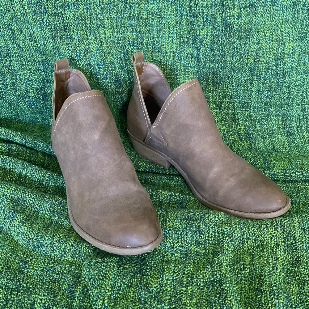Low Heel Boots